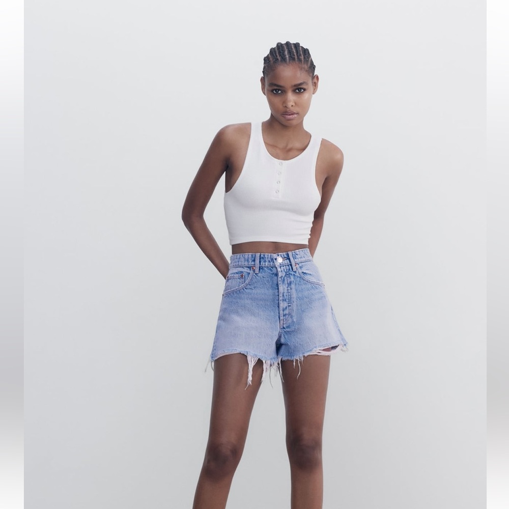 Zara Frayed Hi Rise Denim Shorts